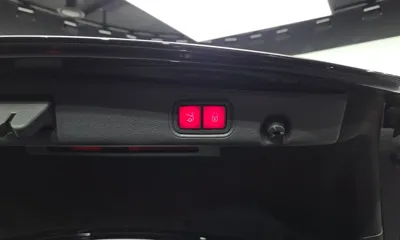 Mercedes-Benz E-Class 2019, 106106 км, за 28490000 KRW - фото 20