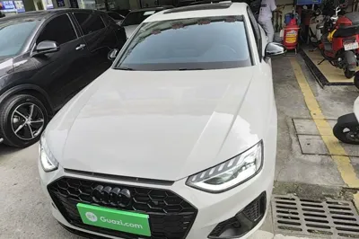 Audi A4L 2023, 53400 км, за 169412.19 CNY