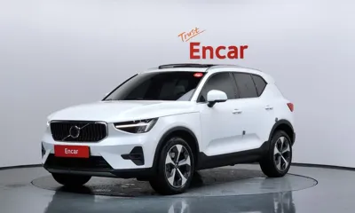 Volvo XC40 · 2023 год