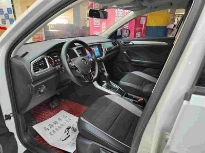 Volkswagen T-Roc 2020, 68000 км, за 65000 CNY