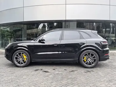 Porsche Cayenne 2023, 49000 км, за 589000 CNY - фото 3