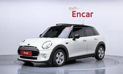 MINI Cooper · 2015 год