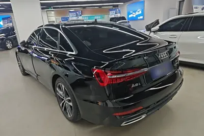 Audi A6L 2020, 65500 км, за 229349.89 CNY