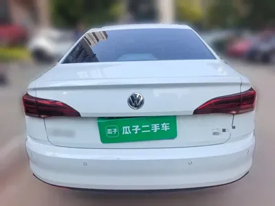 Volkswagen Bora 2019, 77100 км, за 37200 CNY