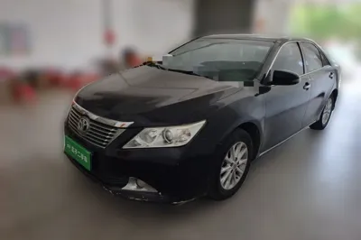 Toyota Camry · 2013 год