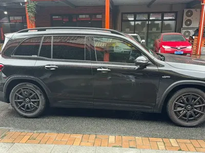 Mercedes-Benz GLB AMG 2022, 28000 км, за 198000 CNY - фото 11