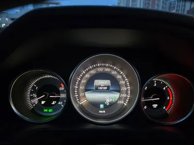 Mercedes-Benz E-Class 2016, 132500 км, за 10700000 KRW