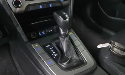 Hyundai Avante 2018, 154290 км, за 7500000 KRW - фото 9
