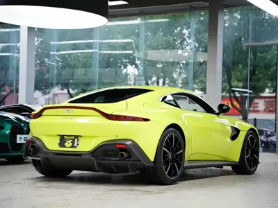 Aston Martin V8 Vantage 2018, 35200 км, за 838000 CNY - фото 6