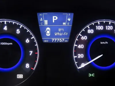 Hyundai Accent 2012, 77748 км, за 4800000 KRW - фото 9