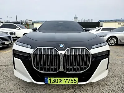BMW 7-Series · 2023 год