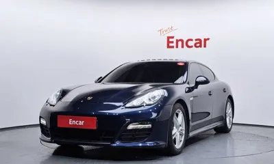 Porsche Panamera · 2012 год