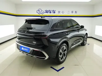 Hongqi Hongqi HS3 PHEV 2024, 11200 км, за 89700 CNY