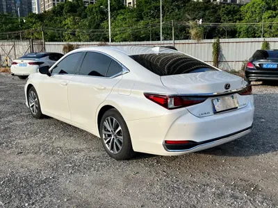 Lexus ES 2019, 70000 км, за 129800 CNY - фото 4