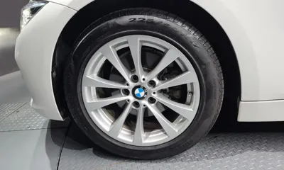 BMW 3-Series 2018, 103120 км, за 15500000 KRW - фото 5
