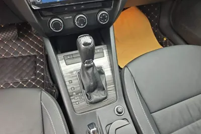 Skoda Octavia 2016, 96700 км, за 45709.55 CNY - фото 16