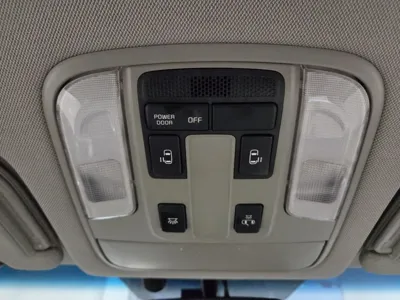 Kia Canival 2016, 199629 км, за 8500000 KRW - фото 13