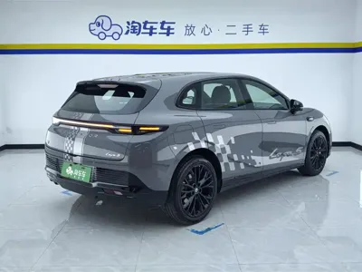 Leapmotor 零跑Lafa5 2025, 4400 км, за 97800 CNY