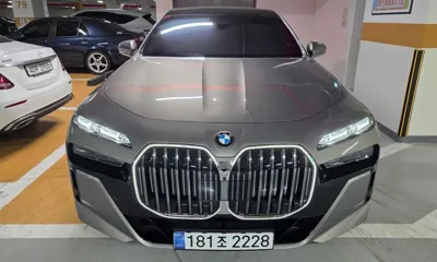 BMW 7-Series · 2025 год