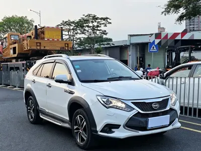 BYD Tang New Energy 2016, 46000 км, за 25600 CNY