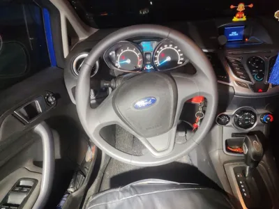 Ford Fiesta 2013, 41200 км, за 21678.72 CNY - фото 11
