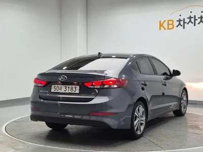 Hyundai Avante 2018, 97914 км, за 10300000 KRW