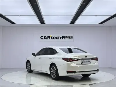 Lexus ES 2024, 29000 км, за 213800 CNY - фото 7