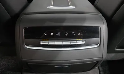 Cadillac Escalade 2023, 49109 км, за 100000000 KRW - фото 33