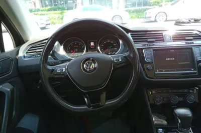 Volkswagen Tiguan L 2017, 133400 км, за 68380 CNY - фото 9