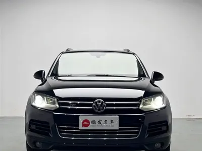 Volkswagen Touareg 2013, 110000 км, за 65000 CNY