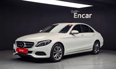 Mercedes-Benz C-Class · 2017 год