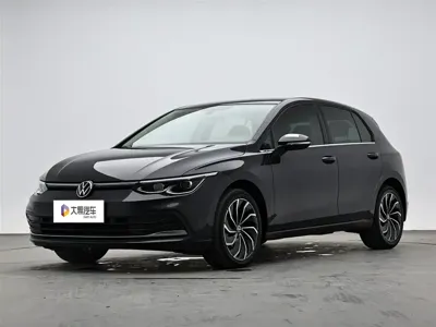 Volkswagen Golf · 2022 год