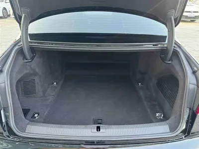 Audi A8 2025, 13000 км, за 489000 CNY - фото 11