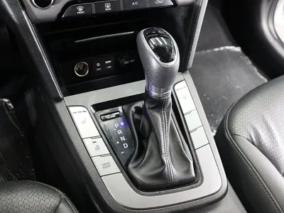 Hyundai Avante 2016, 100209 км, за 9700000 KRW - фото 9
