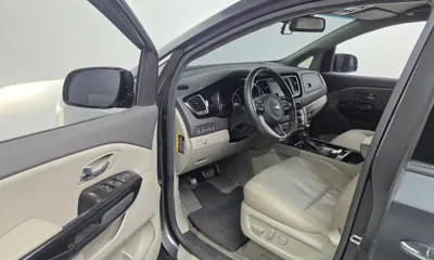 Kia Canival 2018, 187270 км, за 8900000 KRW - фото 10
