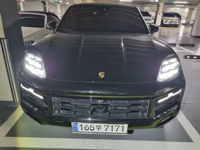 Porsche Cayenne · 2025 год