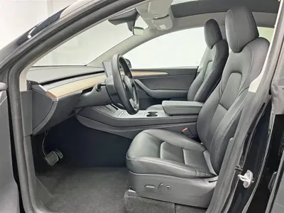 Tesla Model Y 2021, 75000 км, за 134800 CNY - фото 15