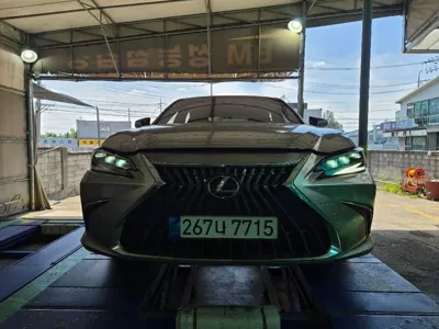 Lexus ES · 2025 год