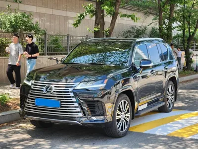 Lexus LX 2025, 13 км, за 219900000 KRW