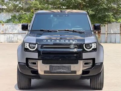 Land Rover Defender 2021, 110000 км, за 436800 CNY