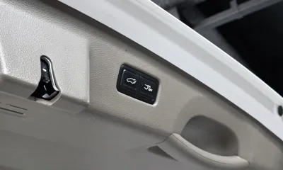 Kia Canival 2023, 44692 км, за 31450000 KRW - фото 20