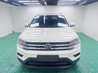 Volkswagen Tharu 2022, 24000 км, за 125800 CNY