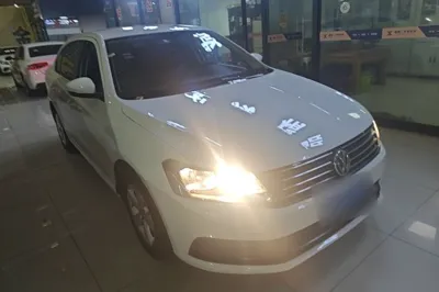 Volkswagen Lavida 2015, 116600 км, за 38299.88 CNY - фото 3