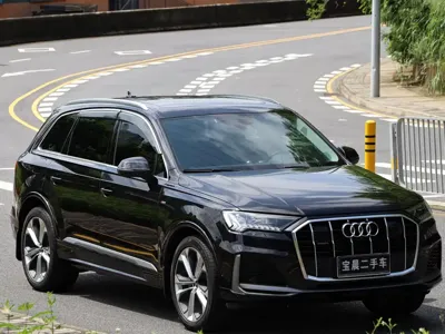 Audi Q7 2021, 70000 км, за 318000 CNY