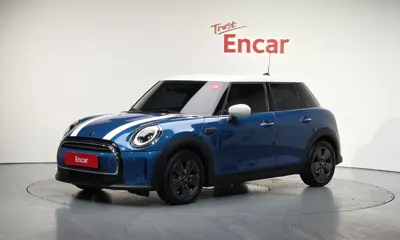 MINI Cooper · 2022 год