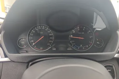 BMW 3 Series 2018, 38600 км, за 112513.19 CNY - фото 11