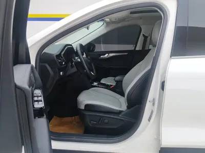 Ford Escape 2023, 24800 км, за 78800 CNY - фото 9