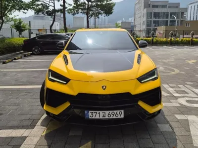 Lamborghini Urus 2024, 12700 км, за 379900000 KRW