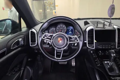 Porsche Cayenne 2016, 118500 км, за 184986.34 CNY - фото 10
