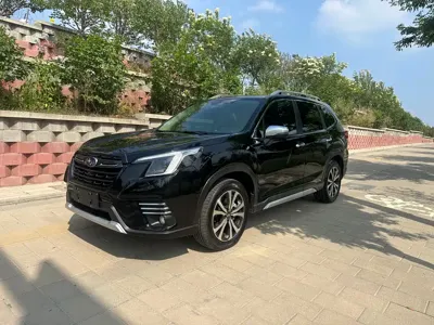 Subaru Forester · 2023 год